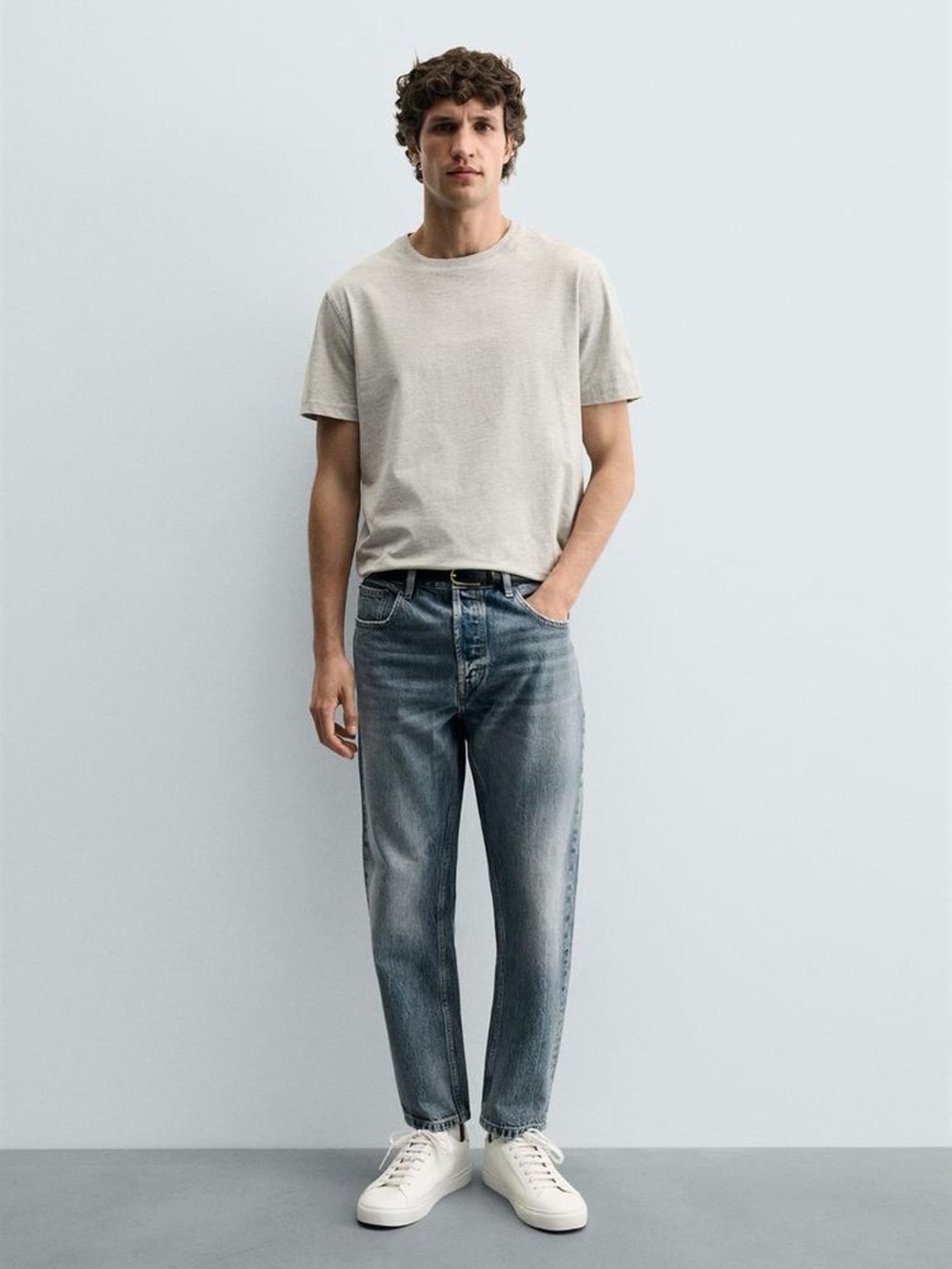 Zara Men's Straight Jeans in Faded Blue